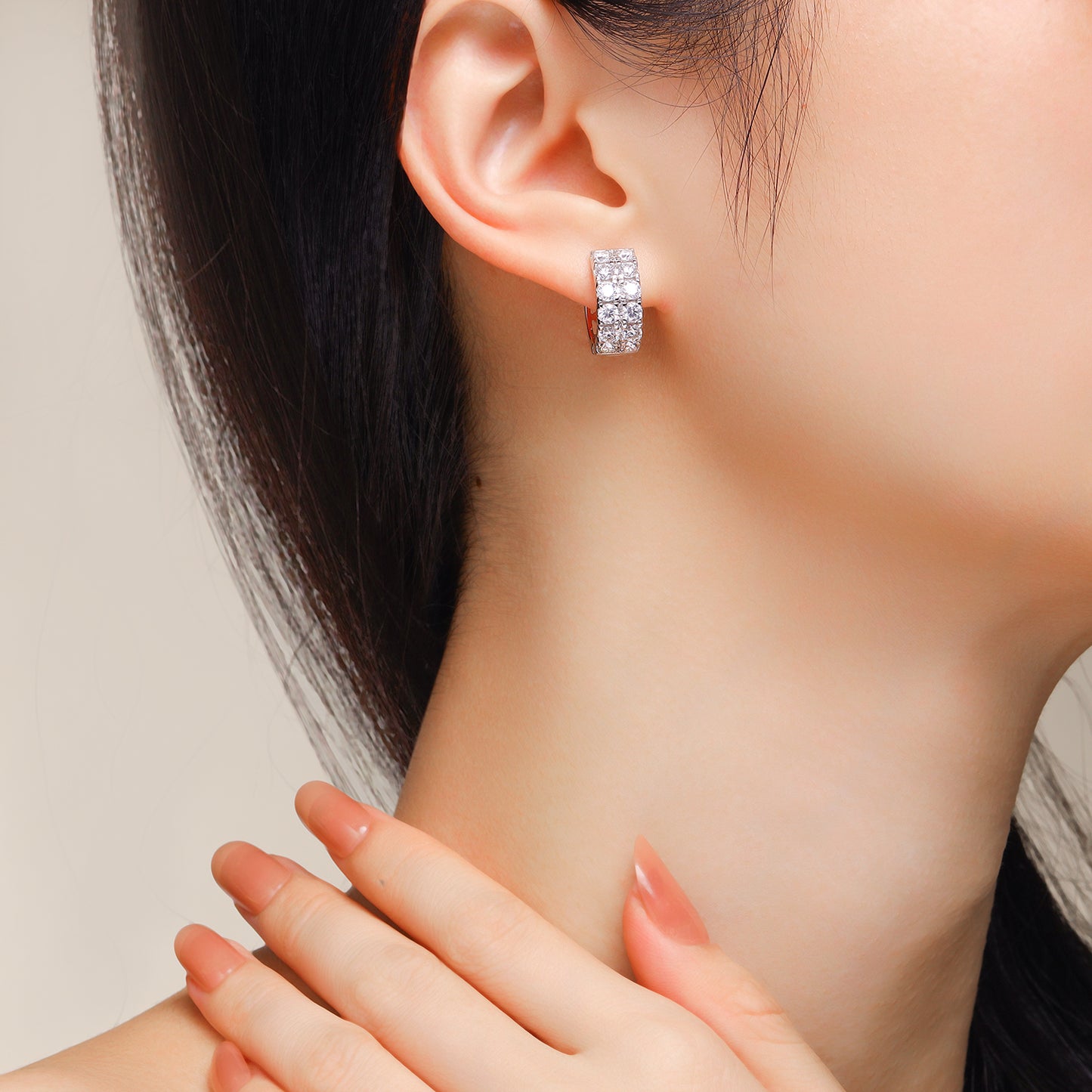 Dynamic - Top-quality Moissanite Luxury Silver Stud Earrings S925, Silver-plated Platinum