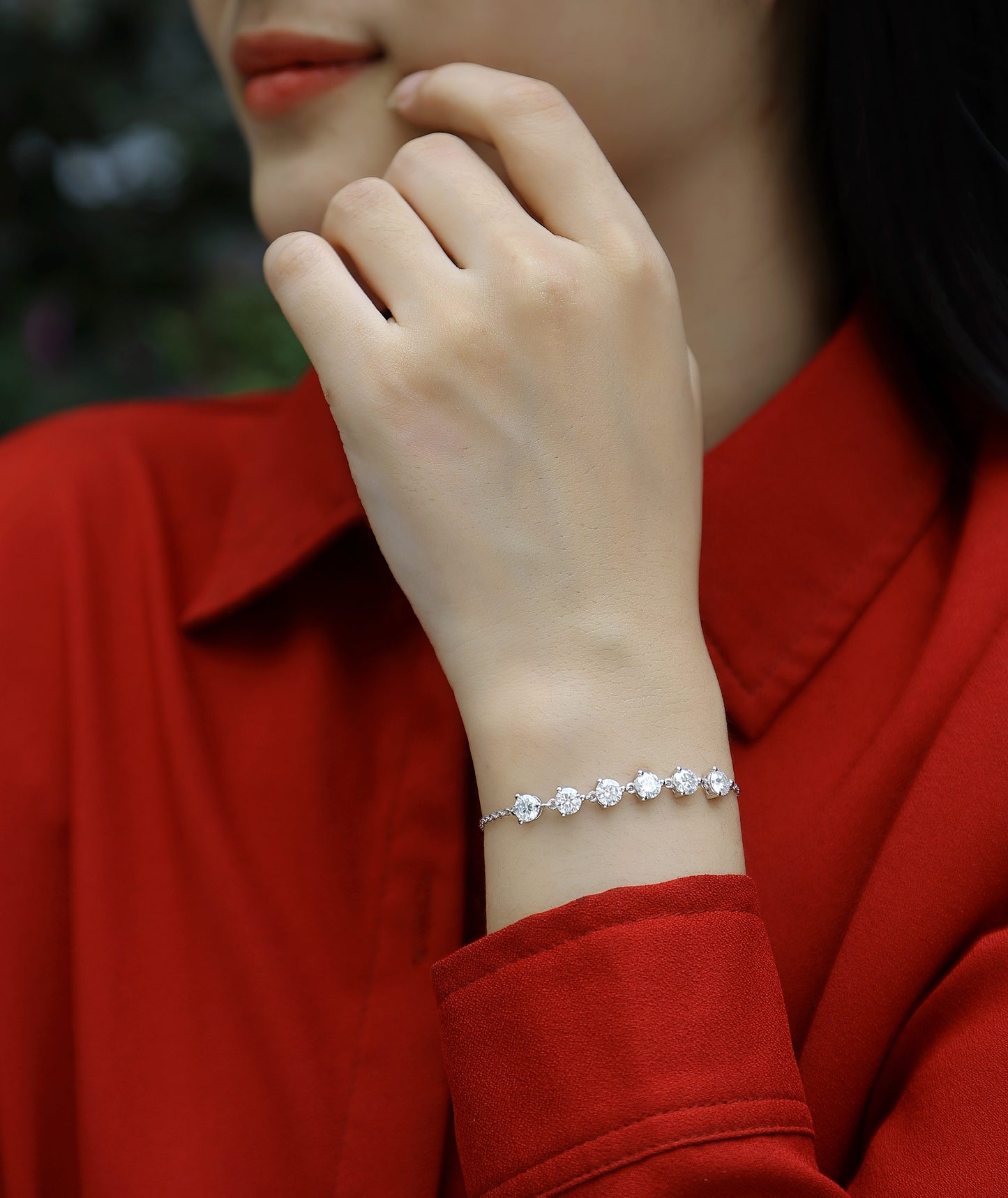 "Dreamy" 5-Stone Moissanite Station Bracelet in S925 Sterling Silver | D Color VVS1 Platinum Plated Slider