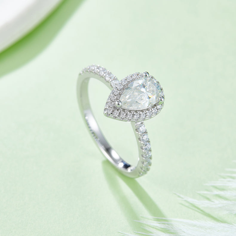 Luxury Silver Ring Pear-shaped Moissanite Set With Top-quality Moissanite D Color VVS , S925 Silver Electroplated With Platinum
