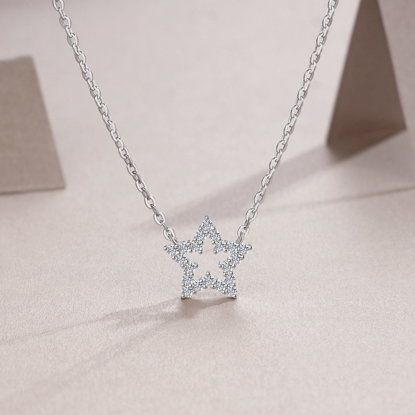 Luxury Silver Necklace Featuring Top-quality Moissanite, Made Of S925 Silver Electroplated With Platinum.