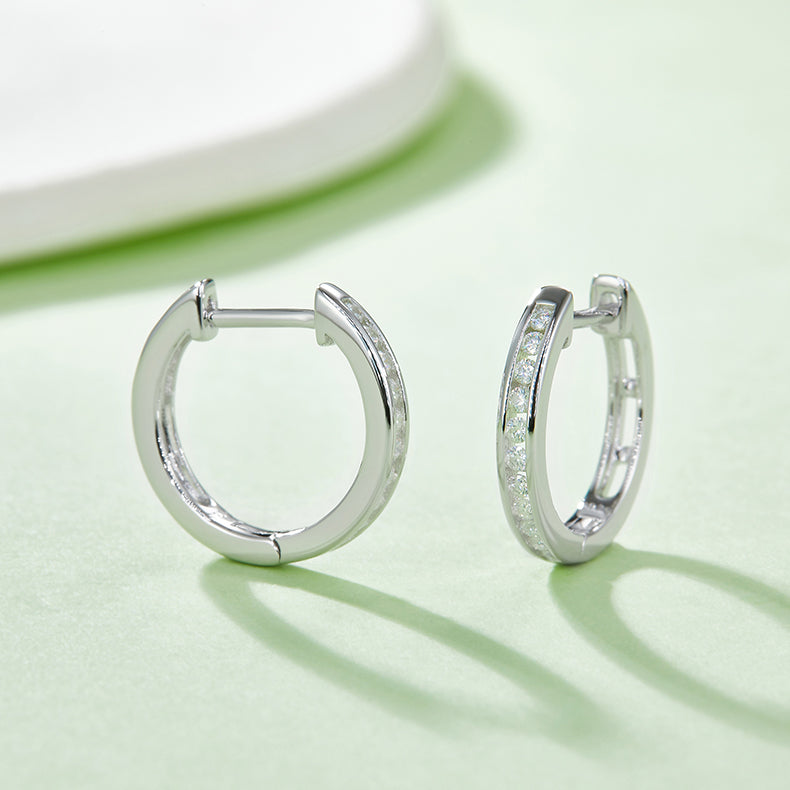 Top-quality Moissanite Luxury And Fashionable Light Luxury Jewelry Silver Stud Earrings S925 Silver Plated Platinum