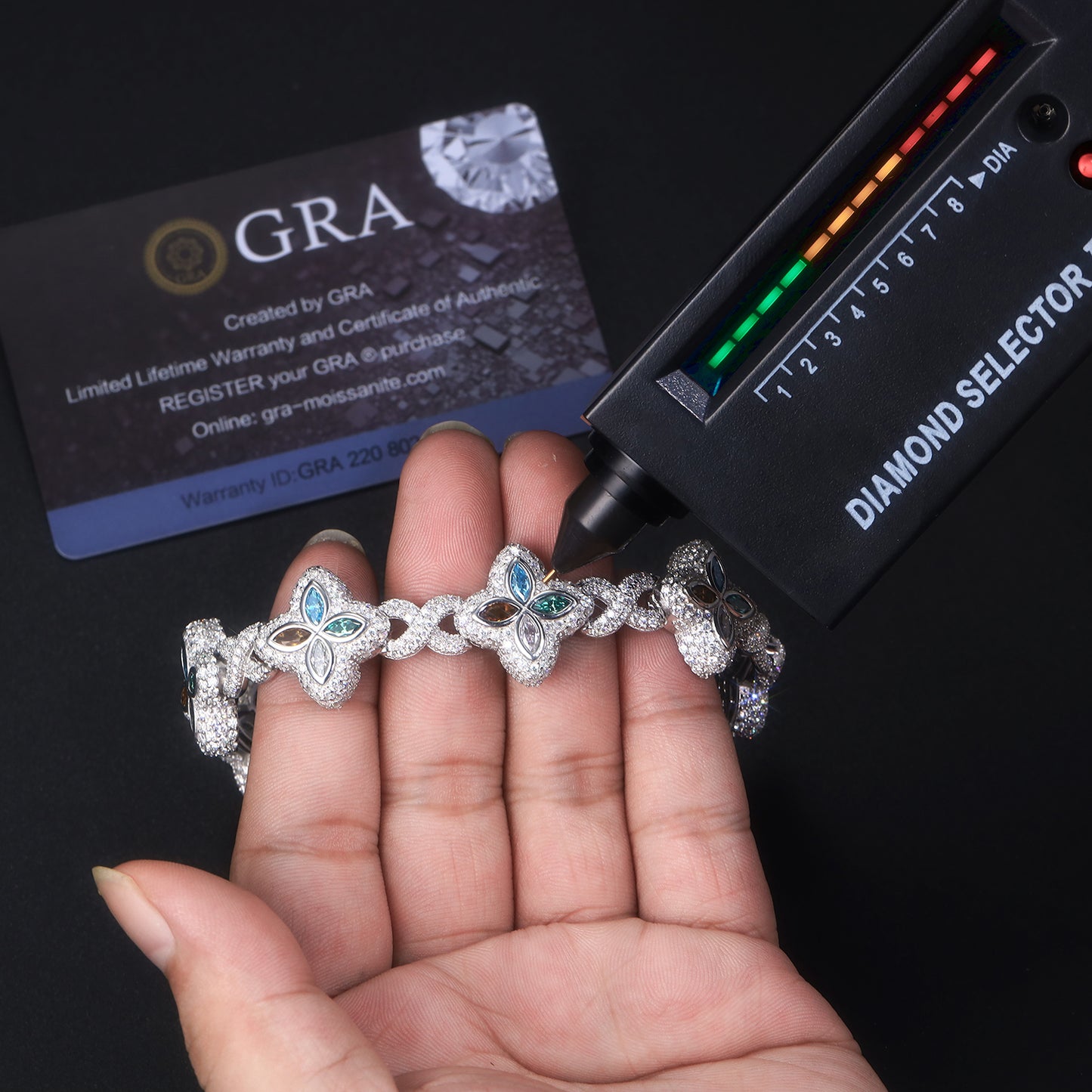Luxury Silver Bracelet Featuring Top-quality Moissanite, Made Of S925 Silver Electroplated With Platinum.
