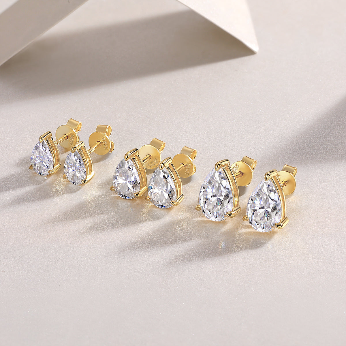 Leaf - Set With Top-quality Moissanite, Luxurious And Fashionable Light Luxury Jewelry, Silver Stud Earrings, S925 Silver Plated With Gold