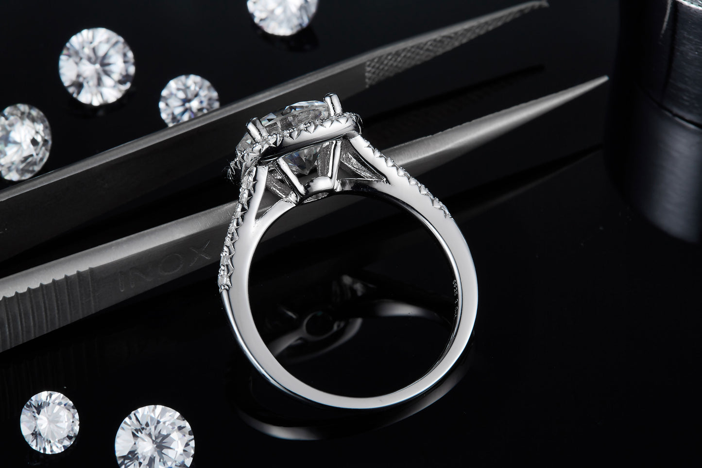 3-carat Luxury Silver Ring Set With Top-quality Moissanite D Color VVS, S925 Silver Plated With Platinum