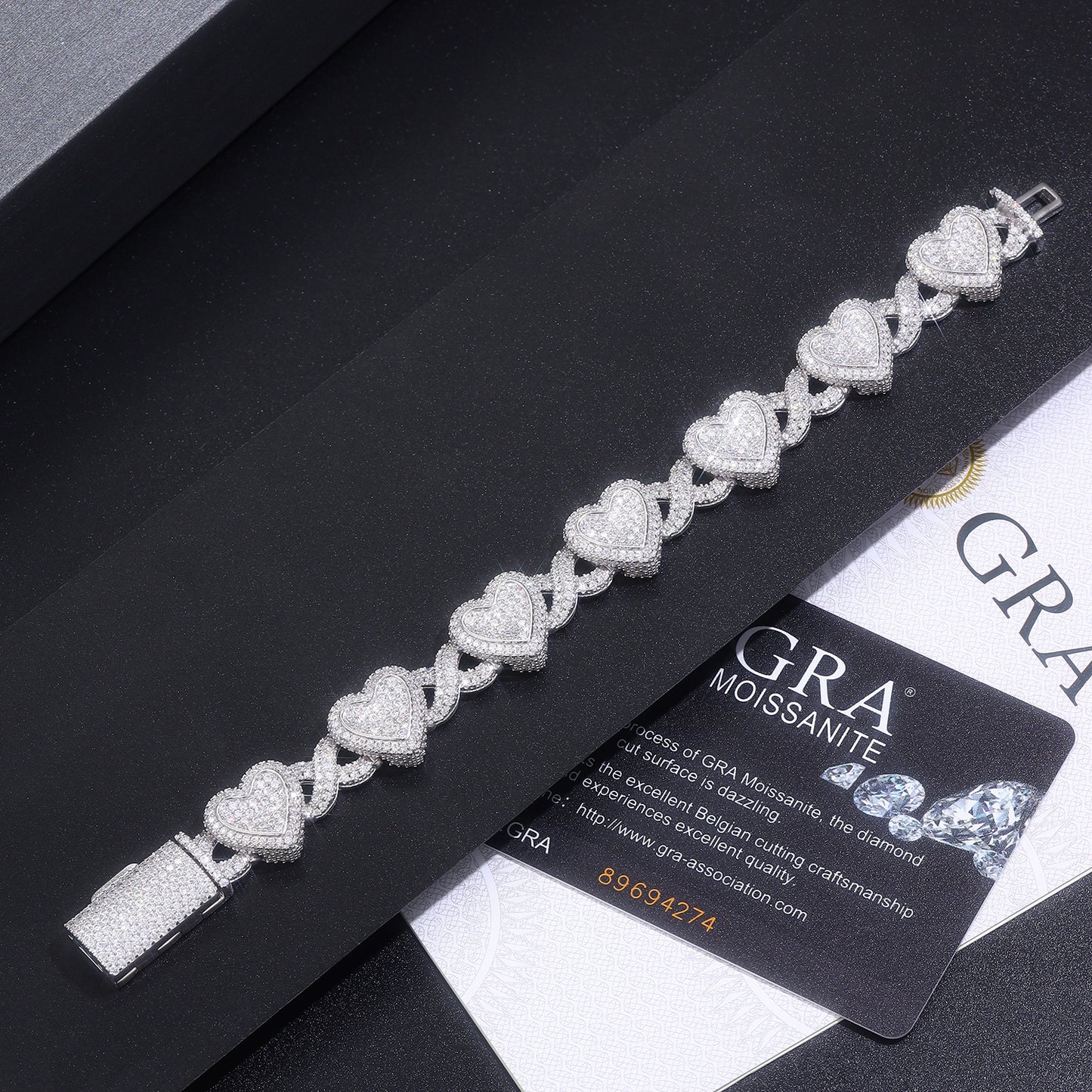 Luxury Silver Bracelet Featuring Top-quality Moissanite D Color VVS, Made Of S925 Silver Electroplated With Platinum.
