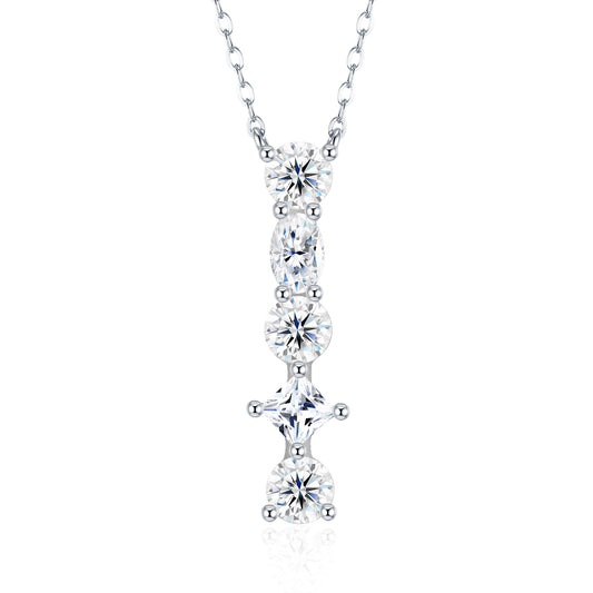 26-Letter - I- Luxury Silver Necklace Featuring Top-quality Moissanite D Color VVS,  Made Of S925 Silver Electroplated With Platinum.