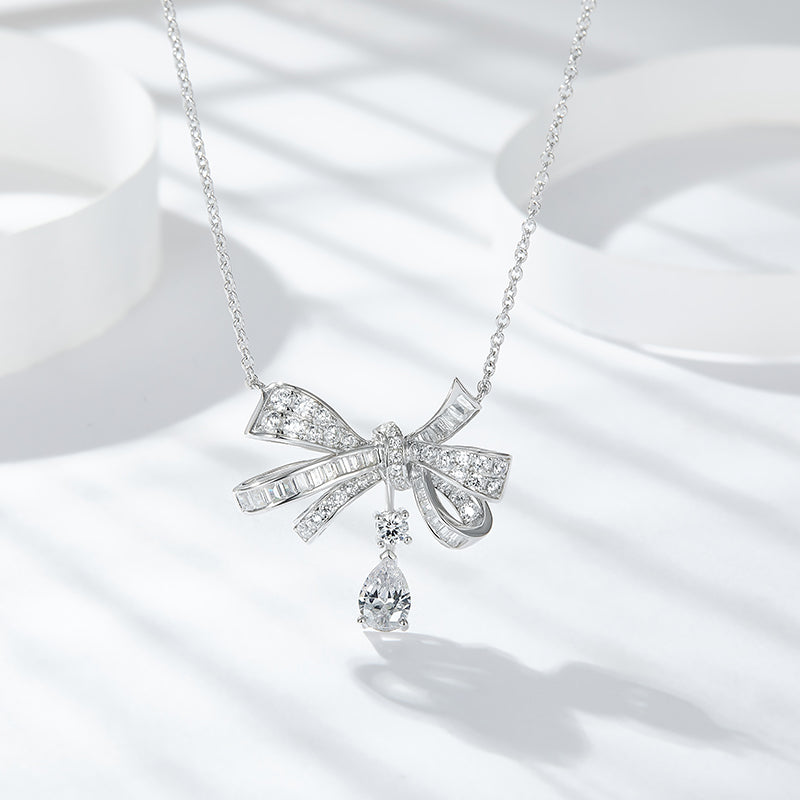 1Butterfly - A Fashionable And Luxurious Diamond Jewelry Pendant Set With Moissanite S925 Sterling Silver And Platinum Plating Prohibit TikTok sales