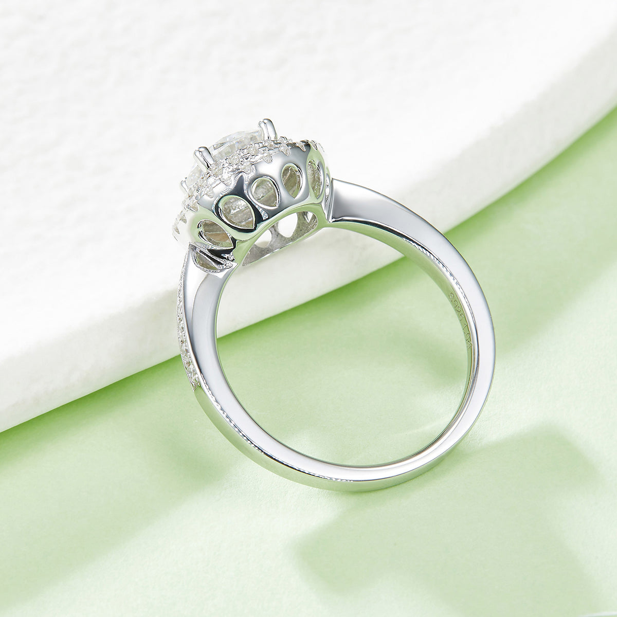 1-carat Luxury And Fashionable Light Luxury Jewelry Silver Ring Set With Top-quality Moissanite, S925 Silver Plated Platinum