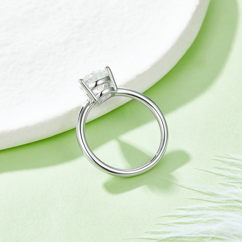 Luxury Silver Ring Pear-shaped Moissanite Set With Top-quality Moissanite D Color VVS , S925 Silver Electroplated With Platinum