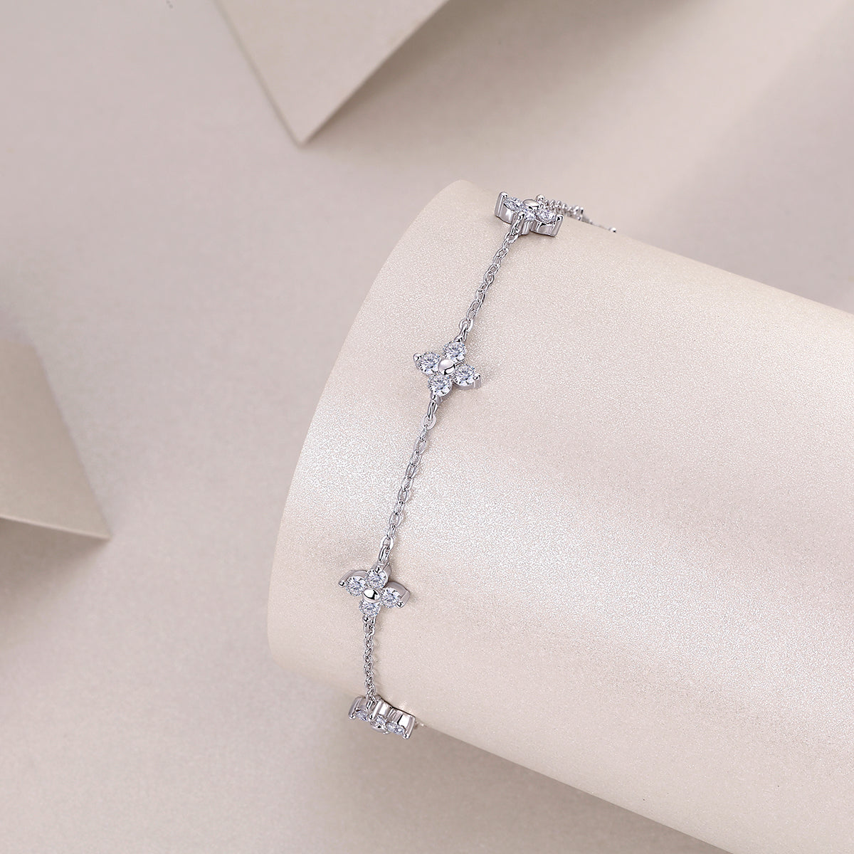 Luxury Silver Bracelet Set With Top-quality Moissanite, S925 Silver Electroplated With Platinum