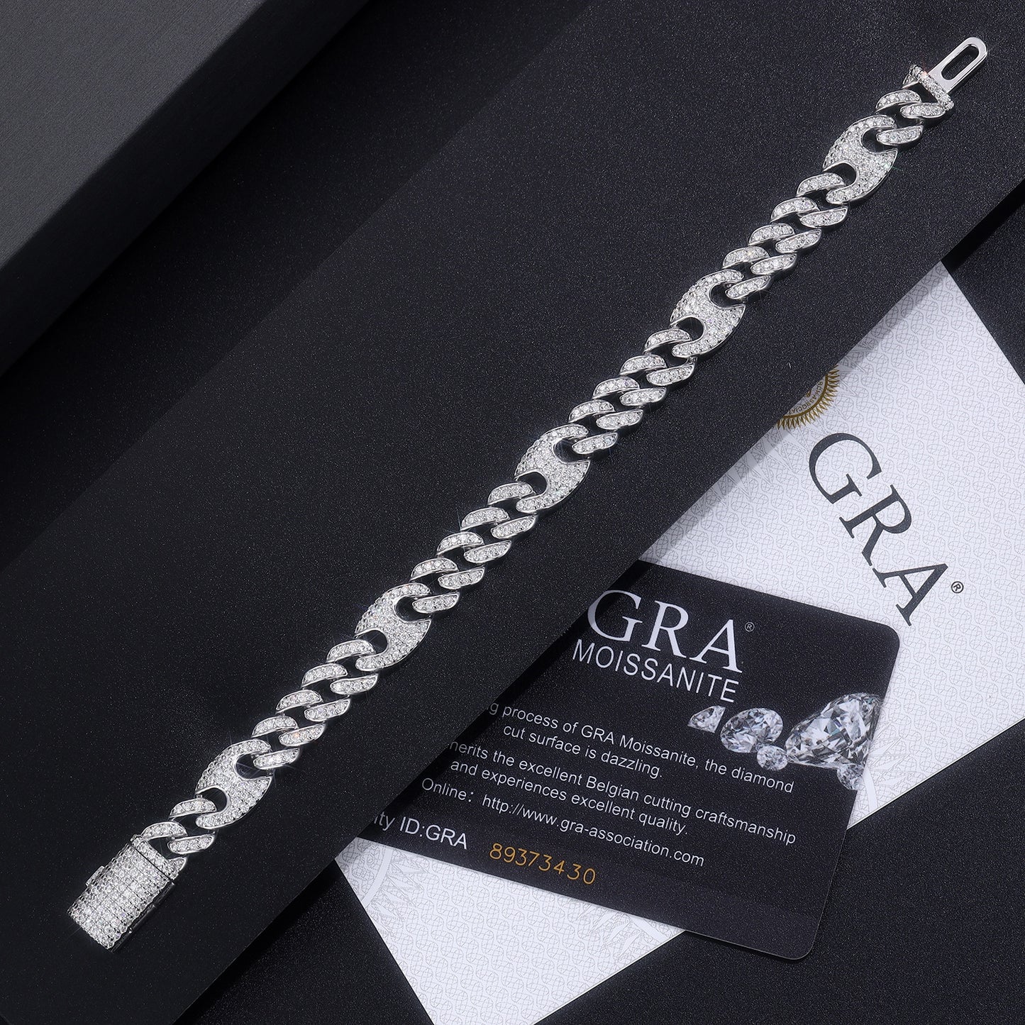 Set With Top-quality Moissanite, This Luxurious And Fashionable Light Luxury Jewelry Silver Bracelet Is Made Of S925 Silver Electroplated With Platinum