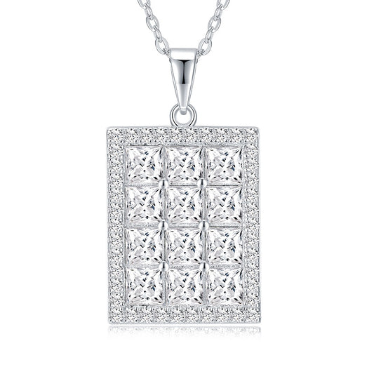 Luxury Silver Necklace Featuring Top-quality Moissanite, Made Of S925 Silver Electroplated With Platinum.