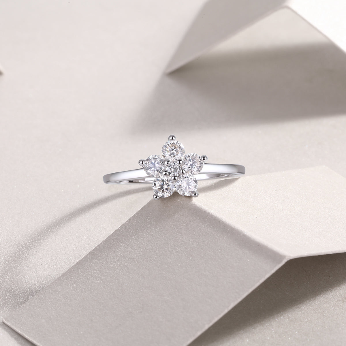 Luxury Silver Ring Set With Top-quality Moissanite D Color VVS , S925 Silver Plated With Platinum