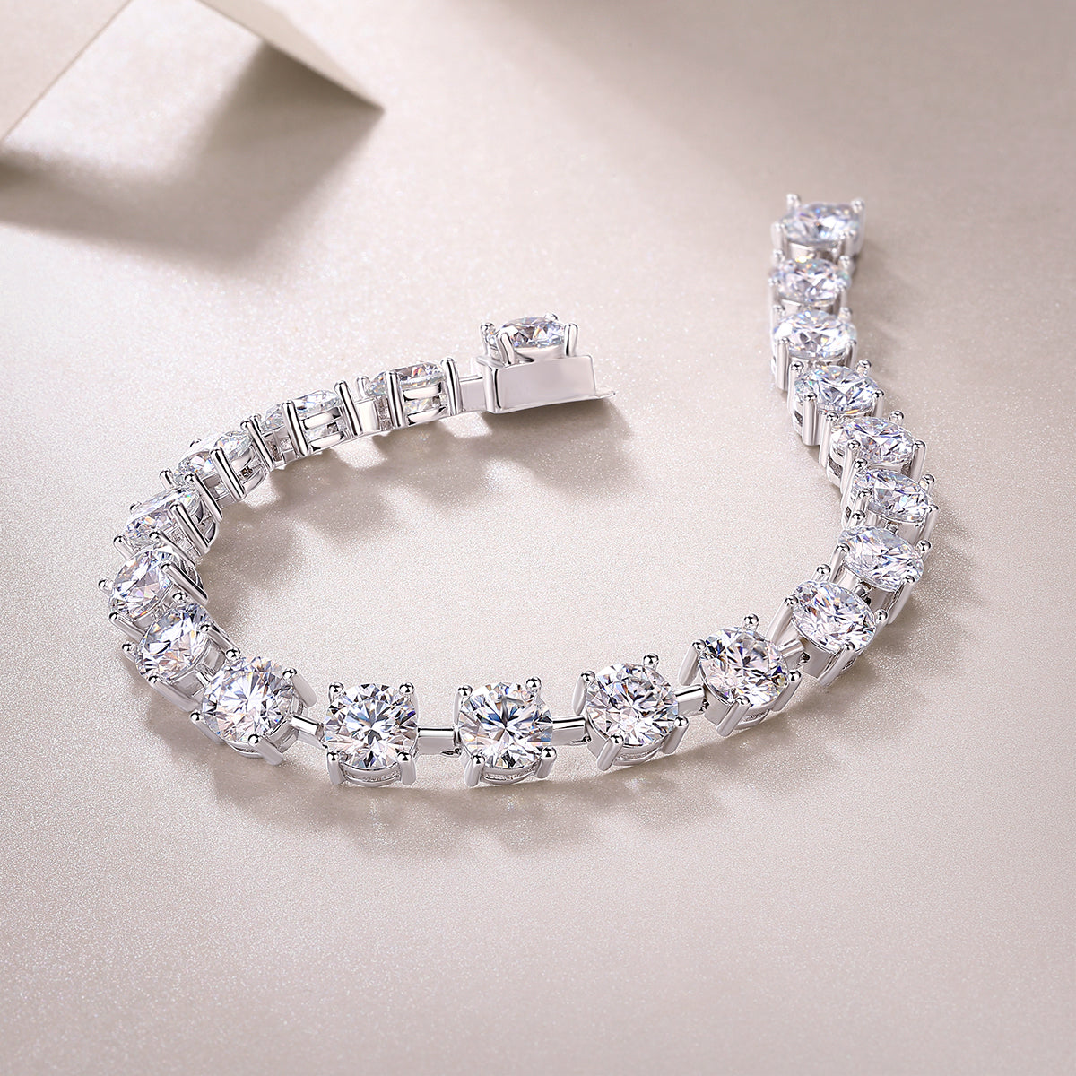 Luxury Moissanite Tennis Bracelet – Top-Quality D VVS1 Stones, S925 Sterling Silver, Platinum Plated