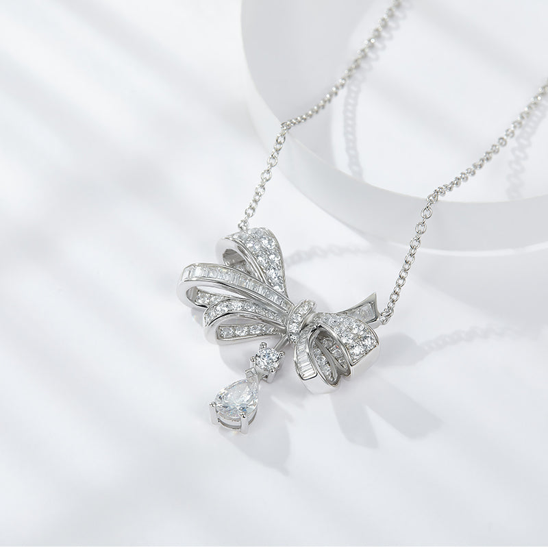 1Butterfly - A Fashionable And Luxurious Diamond Jewelry Pendant Set With Moissanite S925 Sterling Silver And Platinum Plating Prohibit TikTok sales