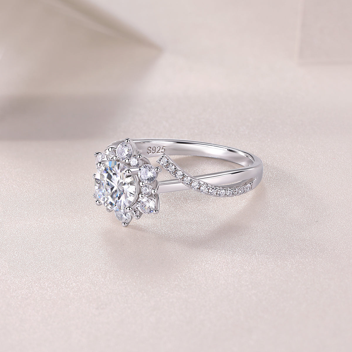 Luxury 1 Carat D Color VVS1 Moissanite "Sunflower"  Ring in Platinum-Plated S925 Silver