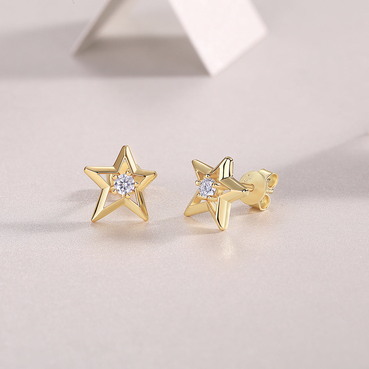 Premium Moissanite Luxury Silver Stud Earrings S925 Silver Electroplated Gold