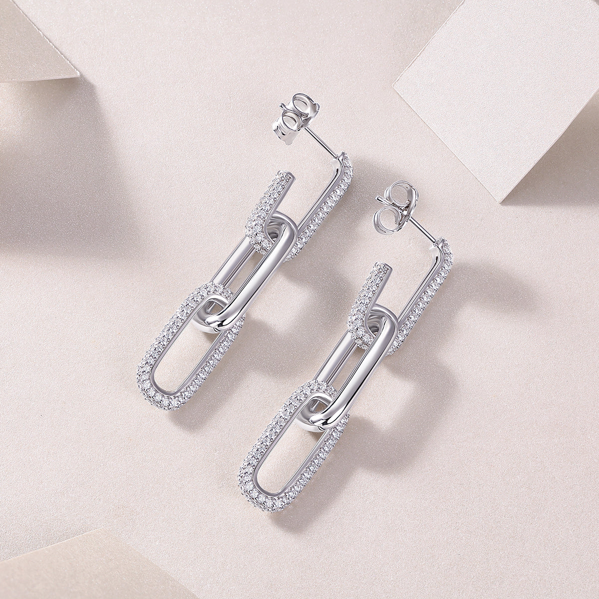 Top-quality Moissanite Luxury Silver Stud Earrings S925 Silver Plated Platinum