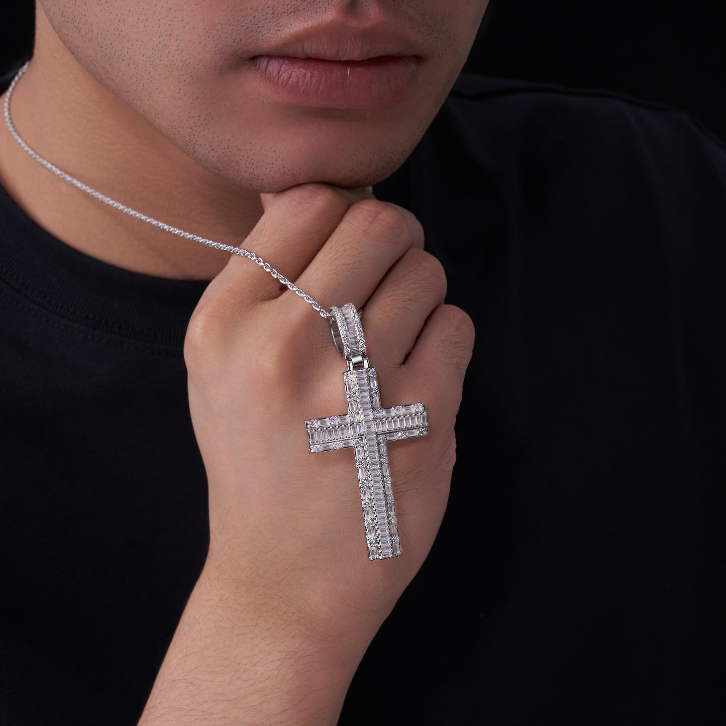 Luxuru Silver Necklace Set With Top-quality Moissanite, Made Of S925 Silver Electroplated With Platinum.