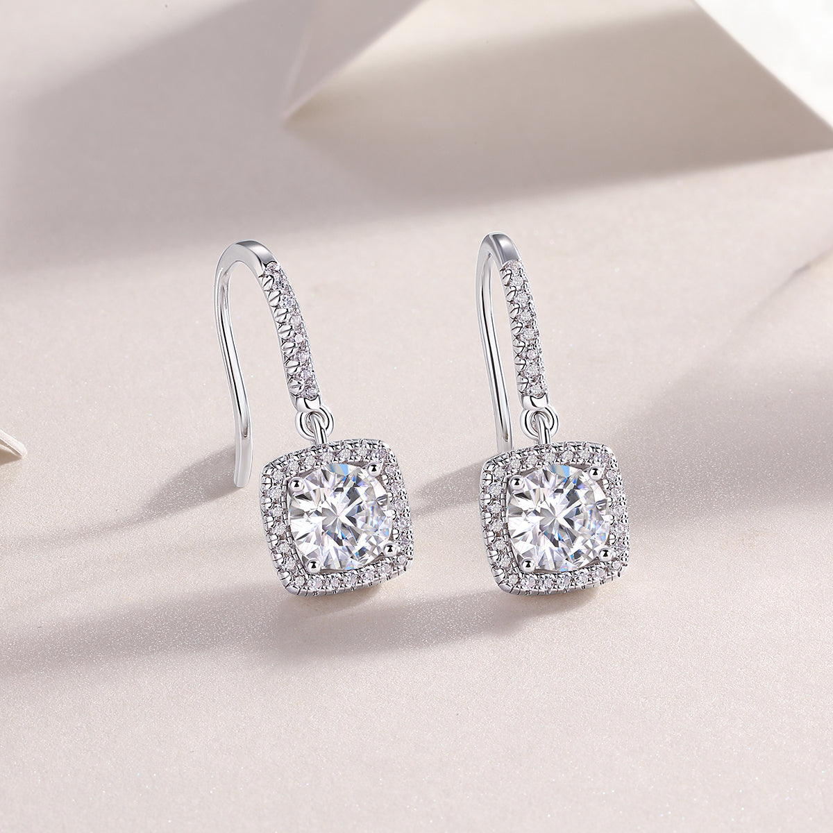 Luxury Silver Stud Earrings Set With Top-quality Moissanite , S925 Silver Plated Platinum