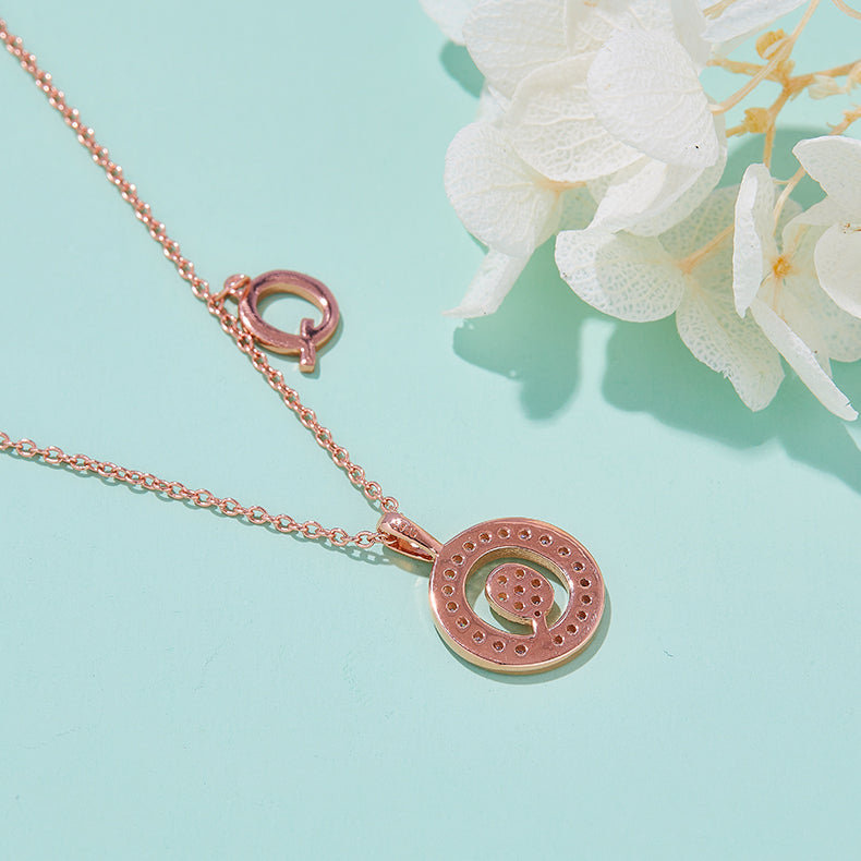 Luxury Initial Letter Necklace Pendant – Q , S925 Silver Rose Gold Plated with Top-Quality Brilliant Moissanite