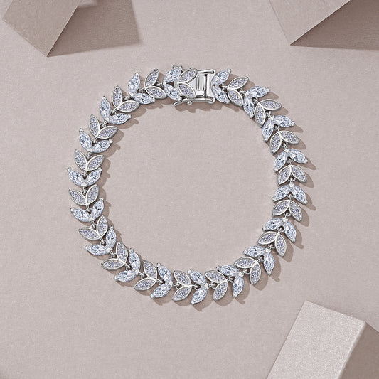 Luxury Silver Bracelet Featuring Top-quality Moissanite D Color VVS, Made Of S925 Silver Electroplated With Platinum.