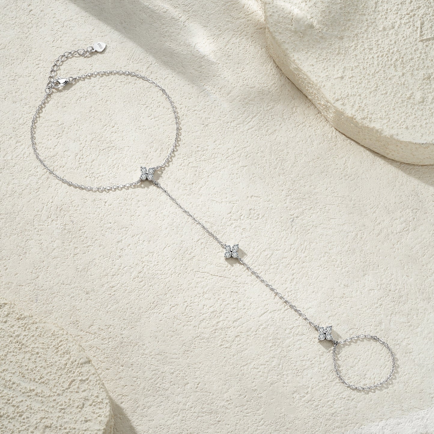 Luxury Silver Bracelet Featuring Top-quality Moissanite, Made Of S925 Silver Electroplated With Platinum.