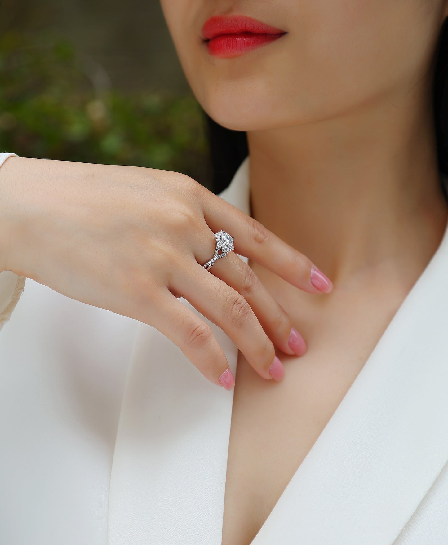 Luxury 1 Carat D Color VVS1 Moissanite "Sunflower"  Ring in Platinum-Plated S925 Silver