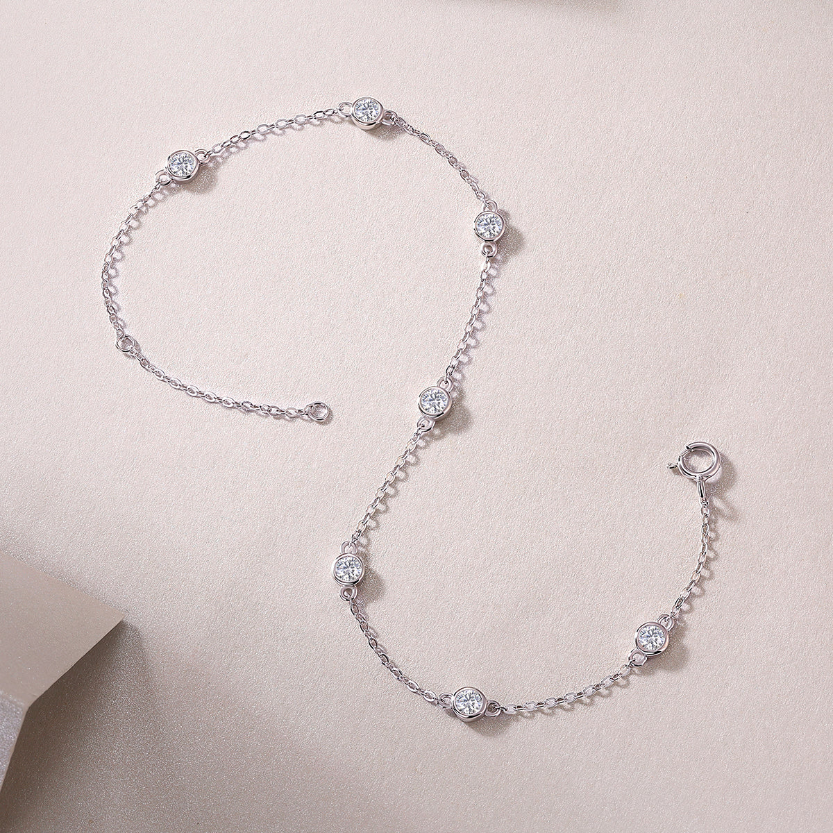 Dynamic Bubble Moissanite Bracelet: Light Luxury S925 Silver Electroplated Platinum Bezel-Set Station Bracelet