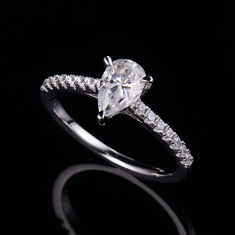 Luxury Silver Ring  Pear-shaped Moissanite Set With Top-quality Moissanite D Color VVS , S925 Silver Electroplated With Platinum