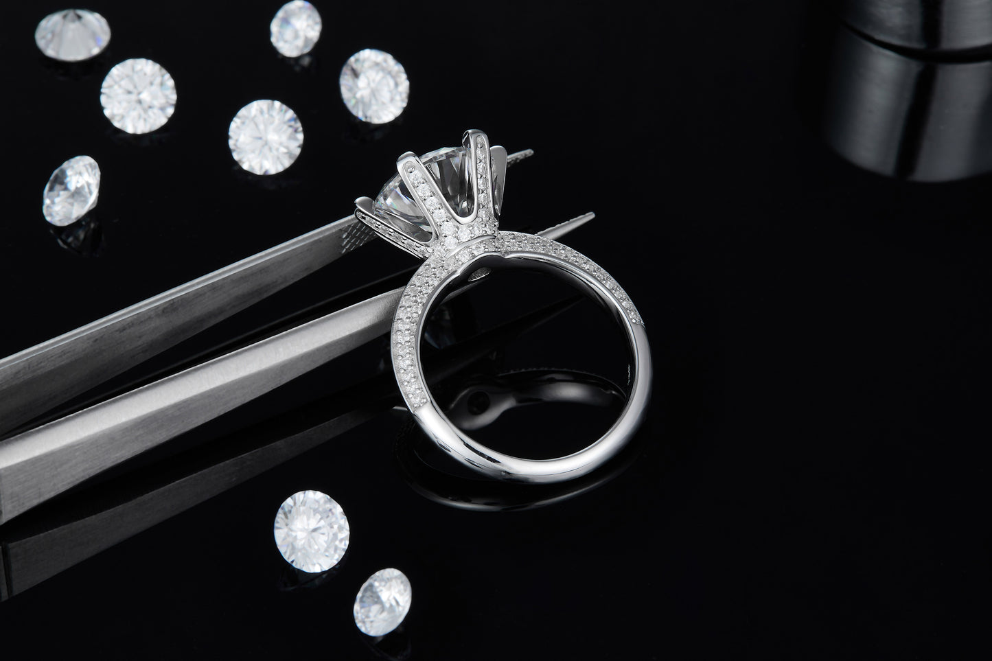 5-carat Luxury Silver Ring Set With Top-quality Moissanite D Color VVS, S925 Silver Plated With Platinum