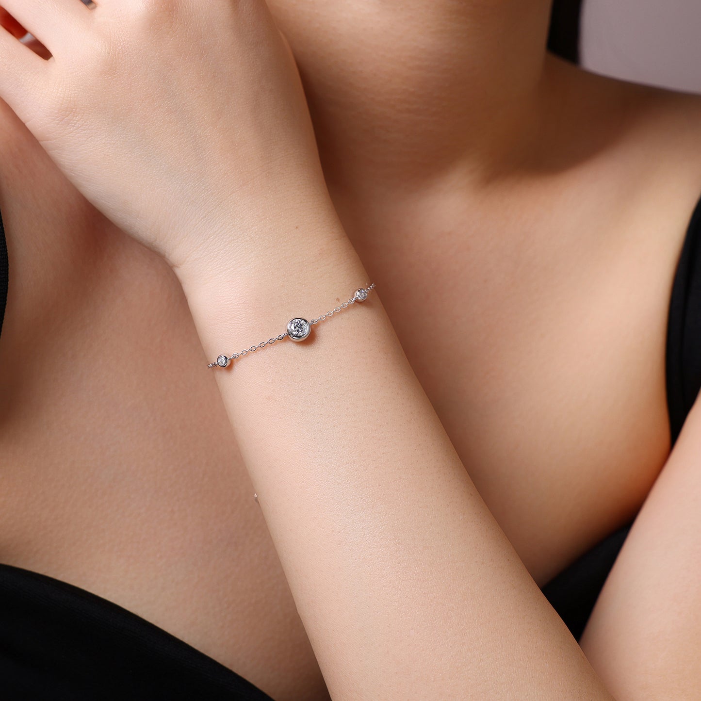 Luxury Silver Bracelet Set With Top Moissanite, S925 Silver Plated Platinum Material.
