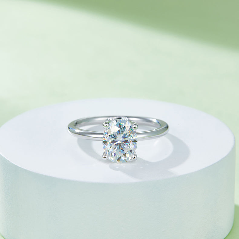 Luxury Silver Ring Egg-shaped Moissanite Set With Top-quality Moissanite D Color VVS , S925 Silver Plated With Platinum