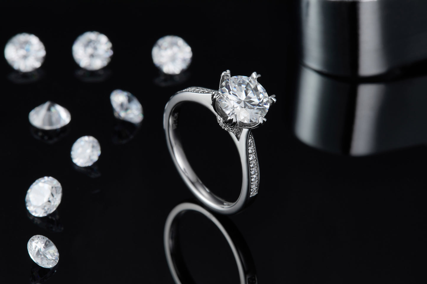 2-carat Luxury Silver Ring Set With Top-quality Moissanite D Color VVS, S925 Silver Plated With Platinum