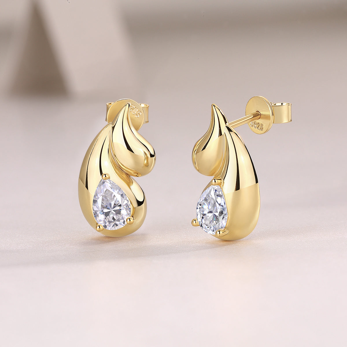 Water Drop - Premium Moissanite Luxury Silver Stud Earrings S925 Silver Electroplated Gold