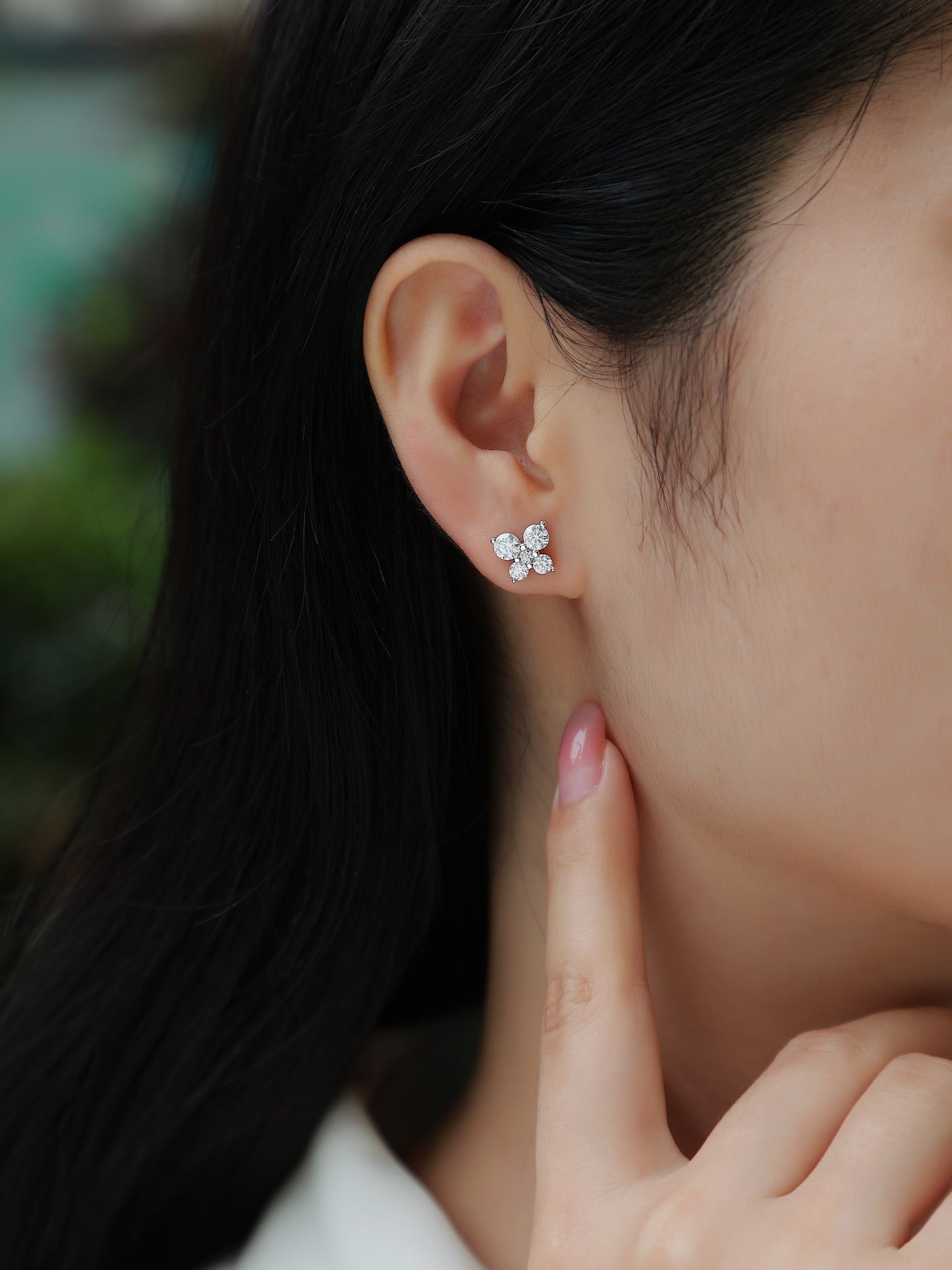 Top-quality Moissanite Luxury And Fashionable Light Luxury Jewelry Silver Stud Earrings S925 Silver Plated Platinum