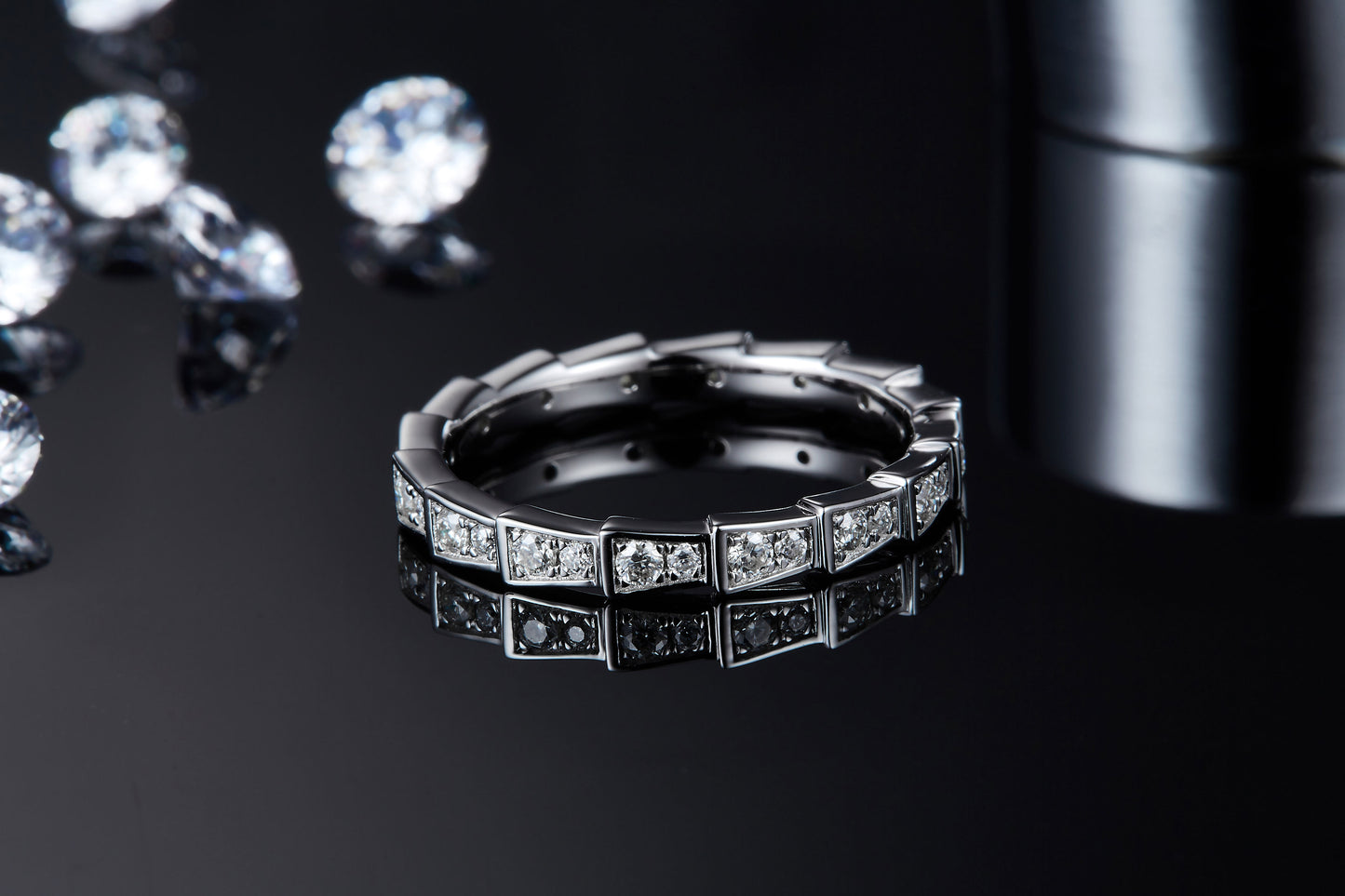 【The Snake Mark】 Luxury Moissanite Ring – S925 Sterling Silver, Platinum-Plated