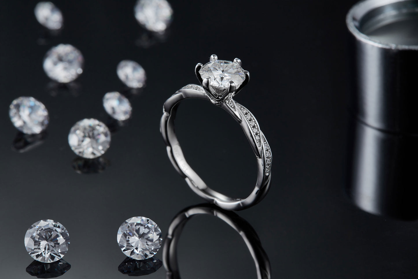 1-carat Luxury  Silver Ring Set With Top-quality Moissanite, S925 Silver Plated Platinum
