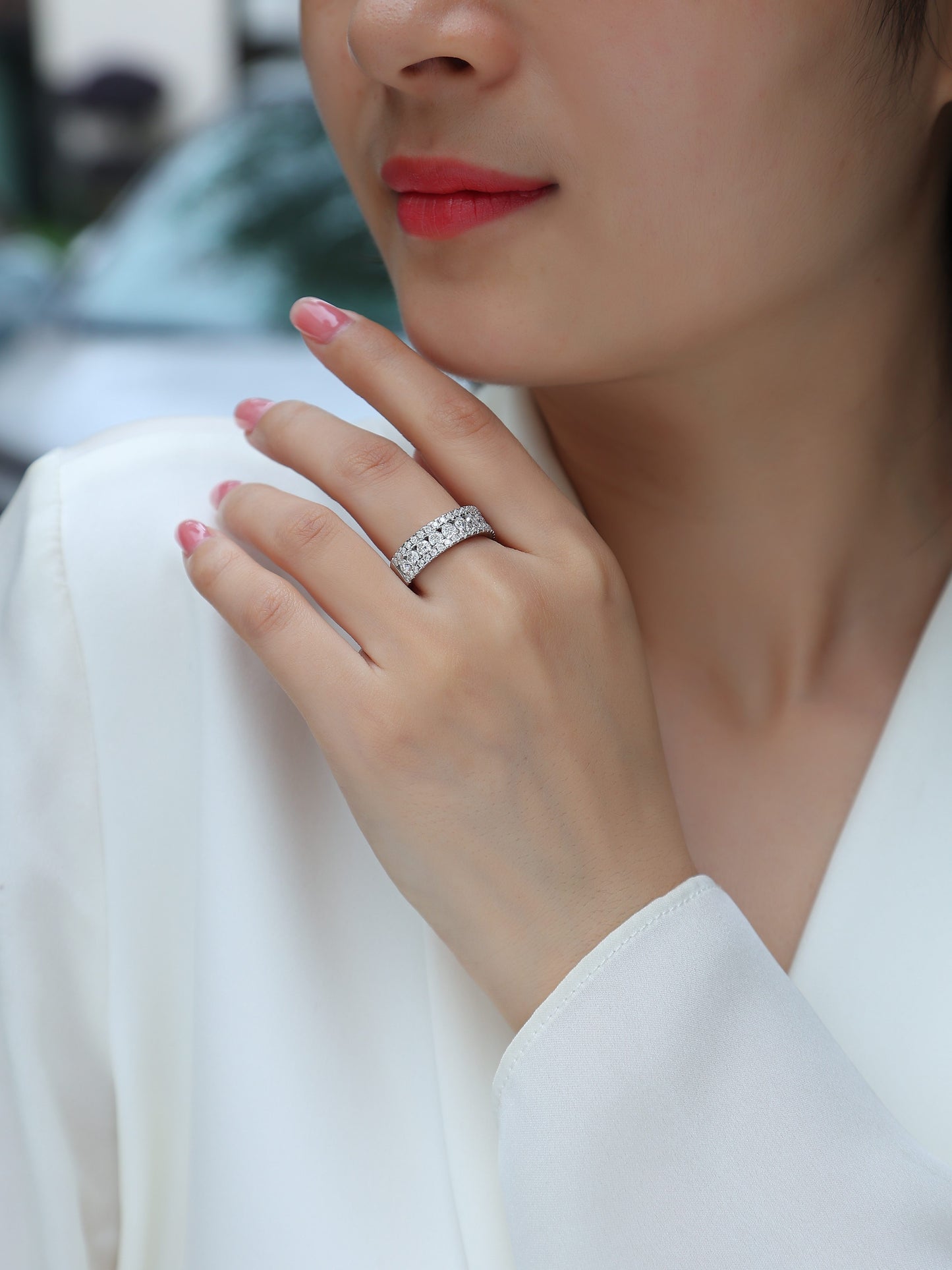 A Luxurious And Fashionable Light Luxury Jewelry Silver Ring Set With Top-quality Moissanite, S925 Silver Plated With Platinum