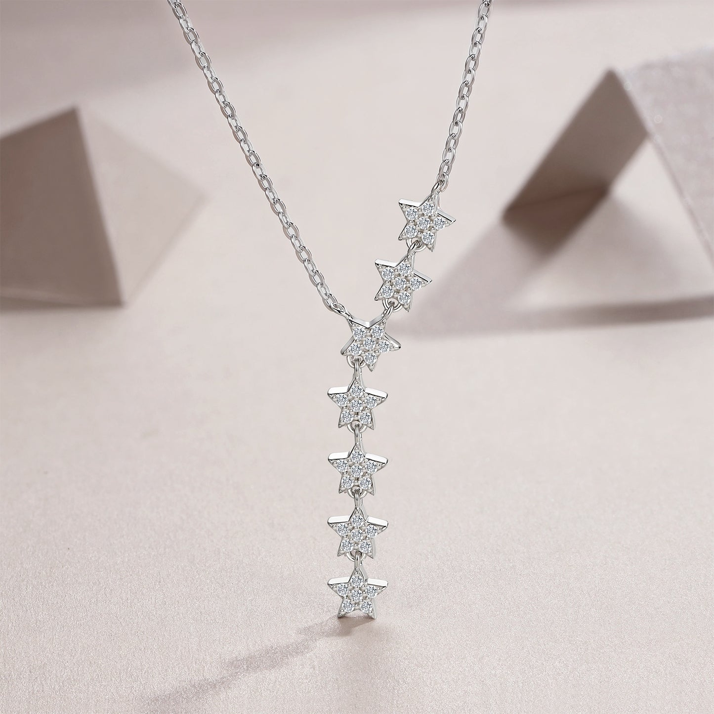 Luxury Silver Necklace Featuring Top-quality Moissanite, Made Of S925 Silver Electroplated With Platinum.