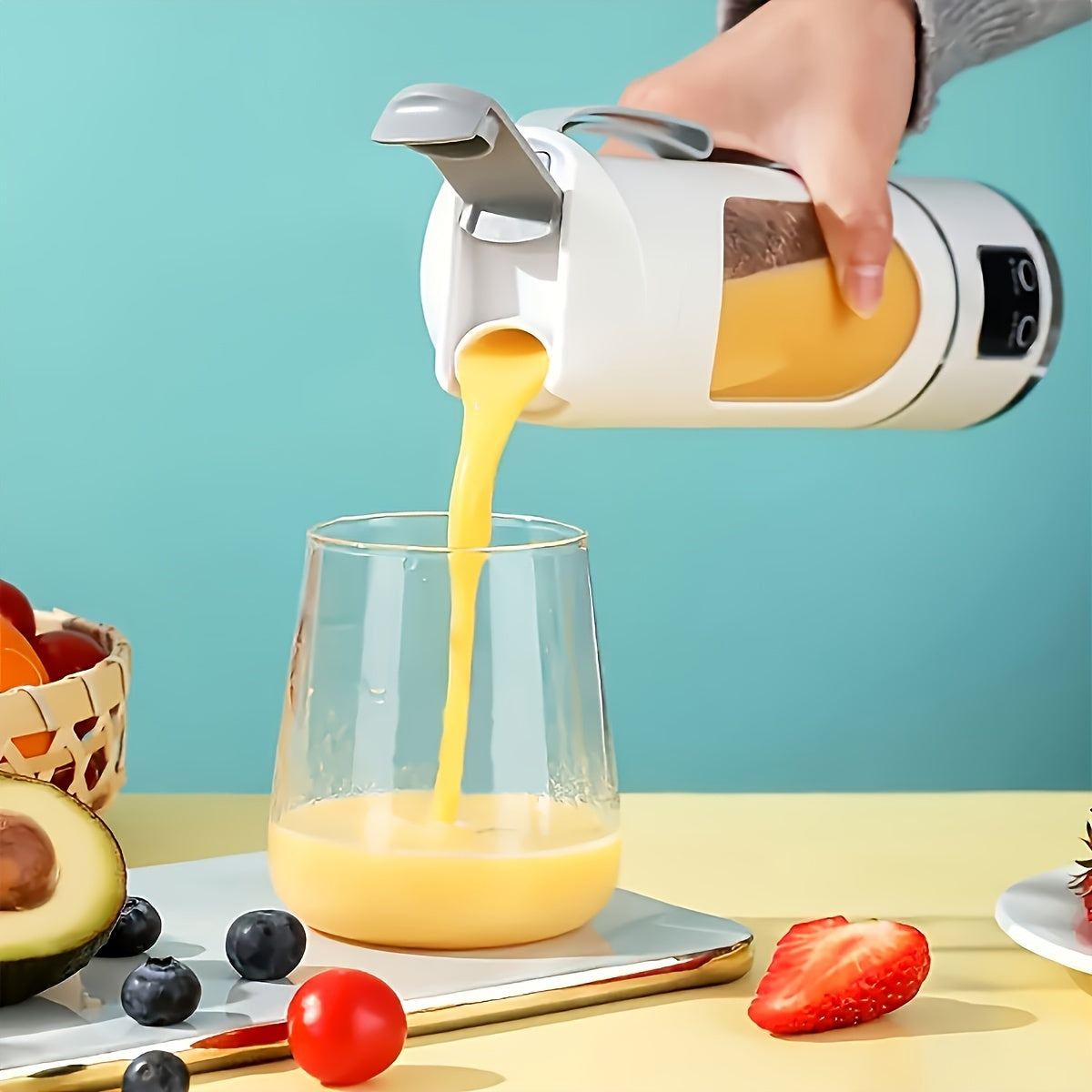 Portable USB-Rechargeable Blender & Juicer | Digital Display, Easy Clean | Ideal for Fruit & Vegetable Drinks, Shakes, Smoothies | Travel-Friendly 15oz Capacity