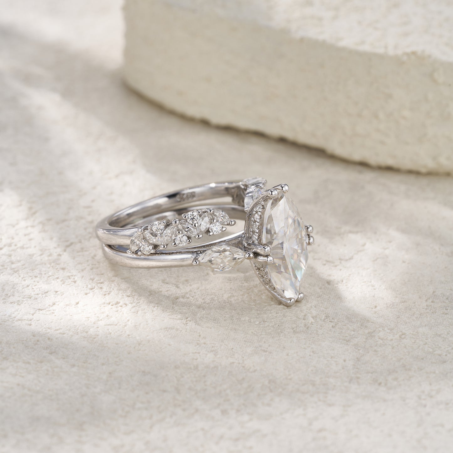 Luxury Silver Ring Set With Top-quality Moissanite D Color VVS , Made Of S925 Silver With Electroplated Platinum.